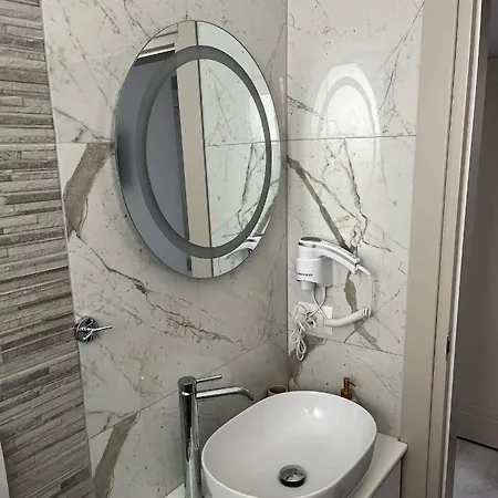 Koks' Pensionat Himare