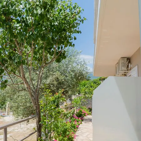 Koks' 3* Himare