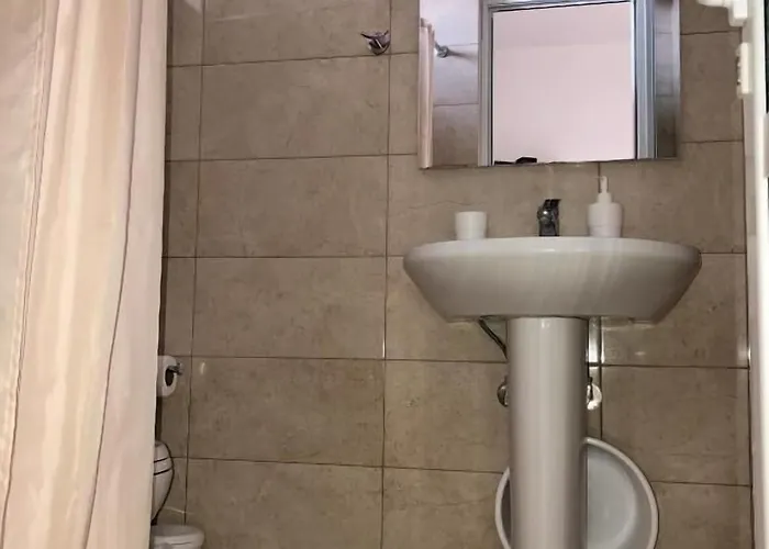 Koks' Guest house Himare